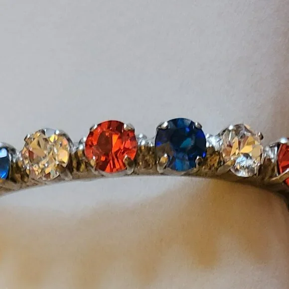 Sorrelli Bracelet and Earrings - Picture 3 of 5